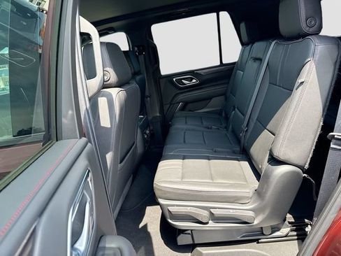 Used 2022 Chevrolet Tahoe RST w/ Luxury Package AWD/4WD image 34