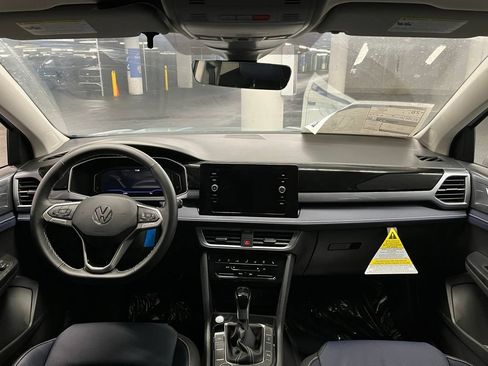 New 2026 Volkswagen Taos SE AWD/4WD image 7