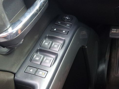 Used 2018 Chevrolet Silverado 1500 LT AWD/4WD image 24