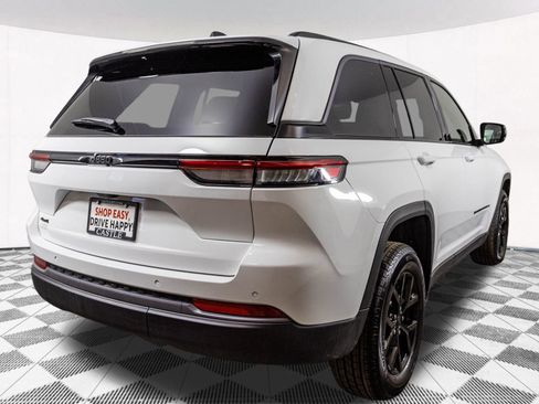 New 2026 Jeep Grand Cherokee Altitude AWD/4WD image 16