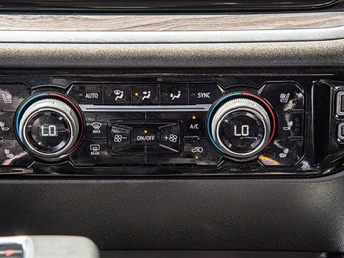 Used 2023 Chevrolet Silverado 1500 LTZ image 22