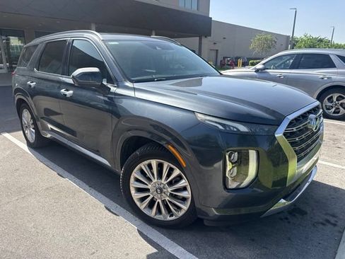 Used 2020 Hyundai Palisade Limited FWD image 3