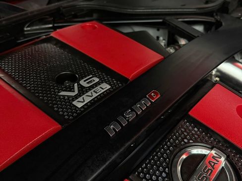 Used 2017 Nissan 370Z NISMO RWD image 18