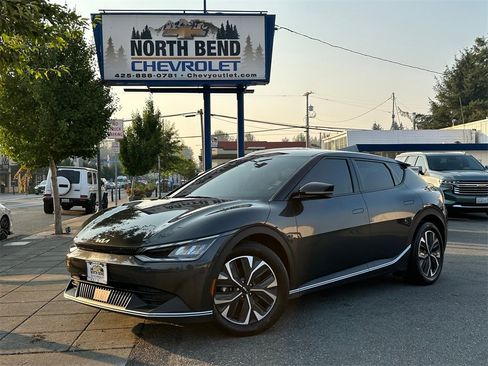 Used 2023 Kia EV6 Light image 1