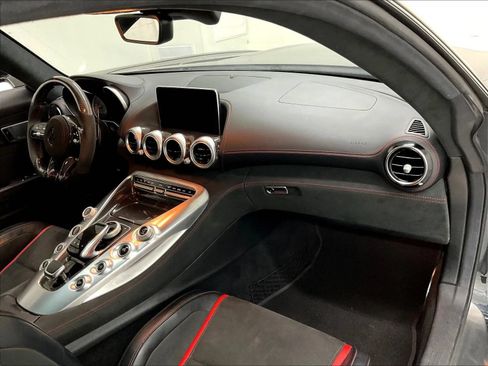 Used 2018 Mercedes-Benz AMG GT S w/ Exclusive Interior Package image 11