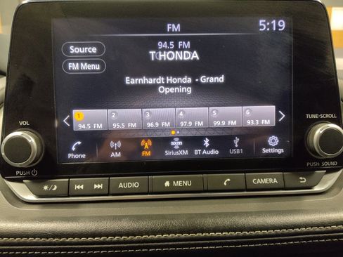 Used 2024 Nissan Rogue S AWD/4WD image 25