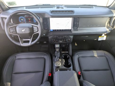 New 2026 Ford Bronco Badlands w/ Sasquatch Package AWD/4WD image 15