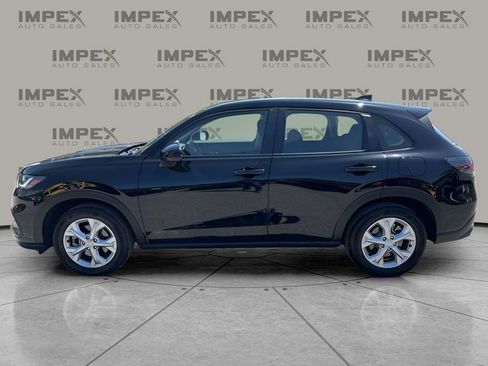 Used 2025 Honda HR-V LX image 2