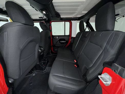 Used 2018 Jeep Wrangler Unlimited Sport S AWD/4WD image 13