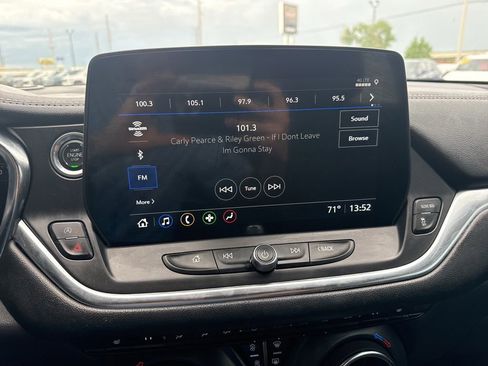 Used 2024 Chevrolet Blazer LT w/ Convenience Package FWD image 16