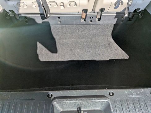 Used 2012 Dodge Grand Caravan SE FWD image 25