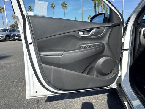 Used 2023 Hyundai Kona SE image 20