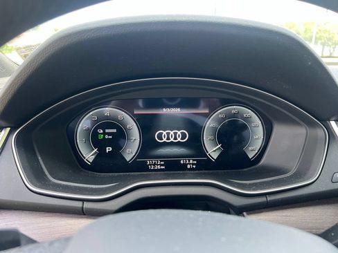 Used 2024 Audi Q5 e Premium Plus w/ Premium Plus Package AWD/4WD image 2