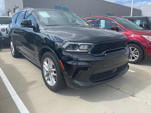 Used 2024 Dodge Durango GT RWD image 3