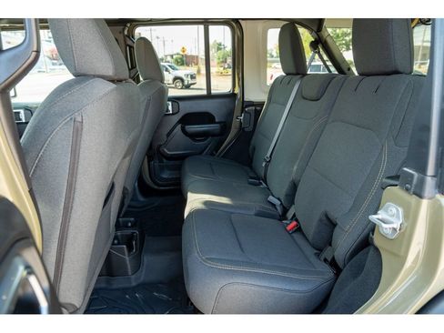 Used 2025 Jeep Wrangler Unlimited Sport AWD/4WD image 13