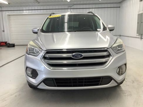 Used 2017 Ford Escape SE w/ Equipment Group 201A FWD image 2