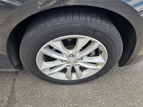 Used 2016 Chevrolet Malibu LT FWD image 14