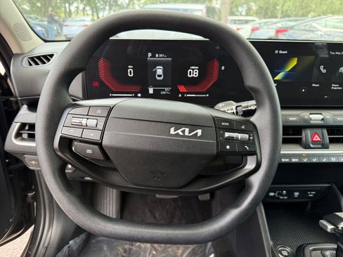 Used 2025 Kia K4 FWD image 27