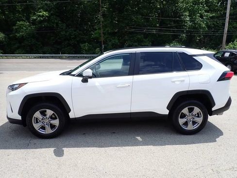 Certified 2025 Toyota RAV4 XLE AWD/4WD image 9