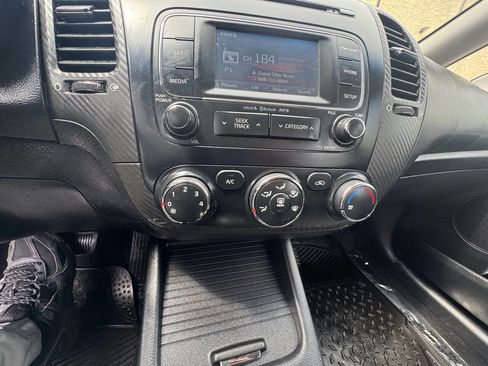 Used 2014 Kia Forte EX image 29