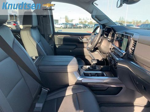 Used 2024 Chevrolet Silverado 1500 LTZ w/ LTZ Convenience Package II image 17