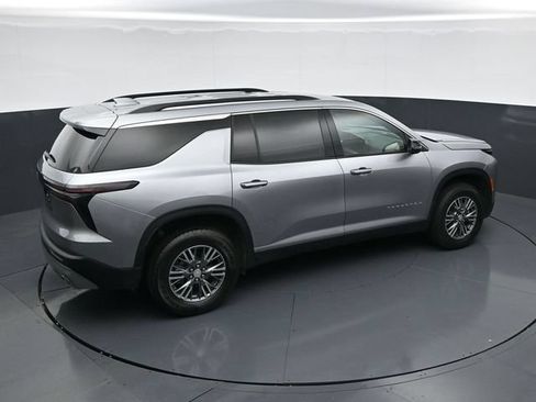 Used 2025 Chevrolet Traverse LT AWD/4WD image 33
