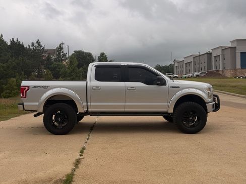 Used 2015 Ford F150 XLT w/ Equipment Group 301A Mid AWD/4WD image 4