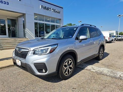 Used 2021 Subaru Forester Premium AWD/4WD image 2