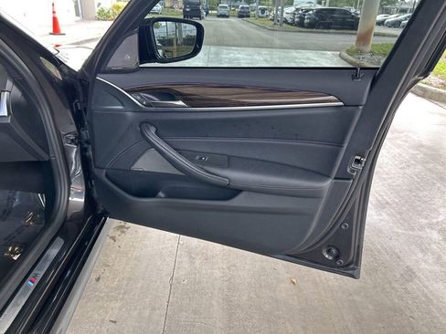 Used 2023 BMW 540i w/ M Sport Package RWD image 26
