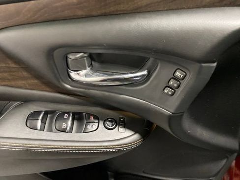 Certified 2023 Nissan Murano Platinum w/ Cargo Package AWD/4WD image 9