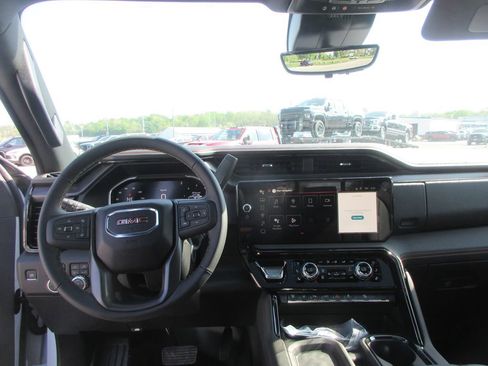 New 2026 GMC Sierra 3500 AT4 w/ AT4 Premium Plus Package AWD/4WD image 17