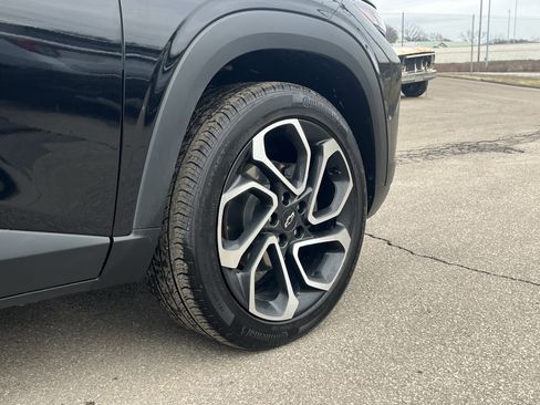 Used 2024 Chevrolet Trax RS w/ Sunroof Package image 19