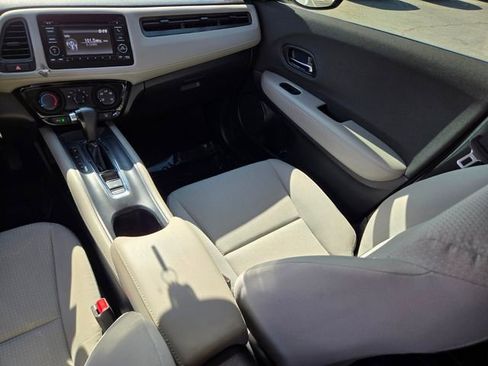 Certified 2022 Honda HR-V LX image 17