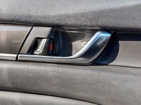 Used 2020 Honda Accord Sport image 41