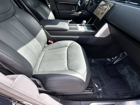 Used 2024 Land Rover Range Rover Long Wheelbase Autobiography AWD/4WD image 15