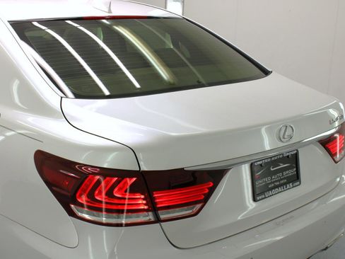 Used 2016 Lexus LS 460 w/ Comfort Package image 20