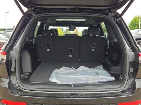 New 2025 Jeep Grand Cherokee Limited w/ Black Appearance Package image 17