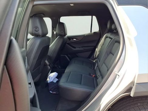 Used 2025 Chevrolet Equinox LT w/ Convenience Package II AWD/4WD image 11