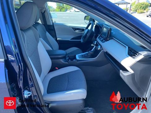 Used 2021 Toyota RAV4 XLE w/ Convenience Package AWD/4WD image 14