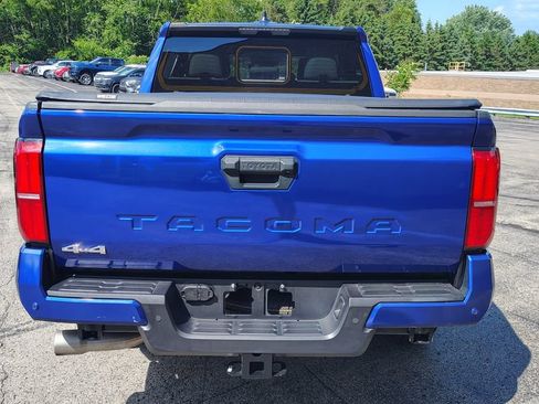 Certified 2024 Toyota Tacoma SR5 AWD/4WD image 8