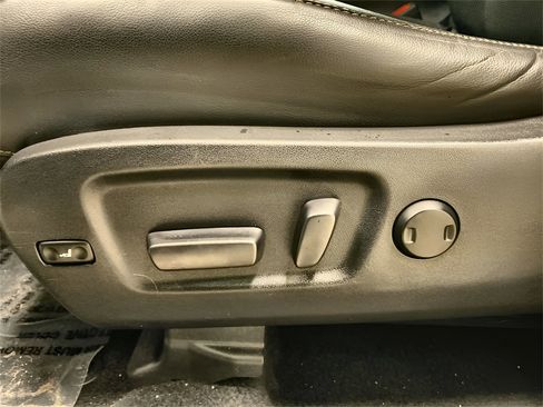 Used 2019 Toyota Highlander Limited image 6