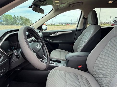 Used 2020 Ford Escape SE image 9