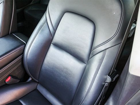 Used 2023 Tesla Model 3 Performance image 30