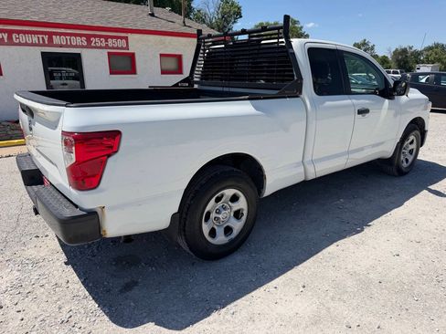 Used 2017 Nissan Titan S AWD/4WD image 3