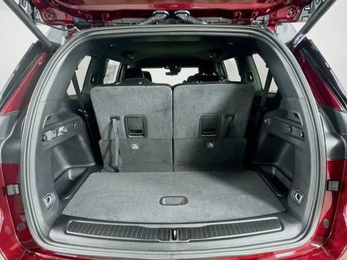 New 2025 Jeep Grand Cherokee L Laredo image 28