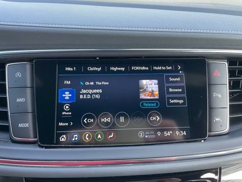 Used 2024 Buick Enclave Essence w/ Experience Buick Package AWD/4WD image 25