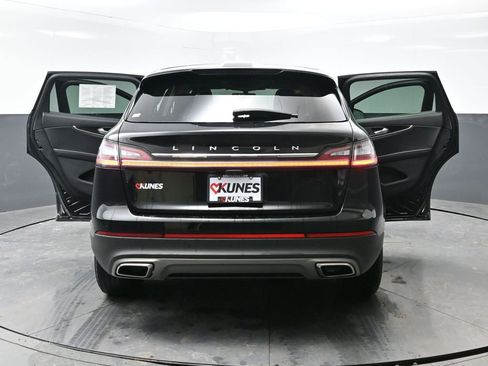 Used 2023 Lincoln Nautilus FWD image 65