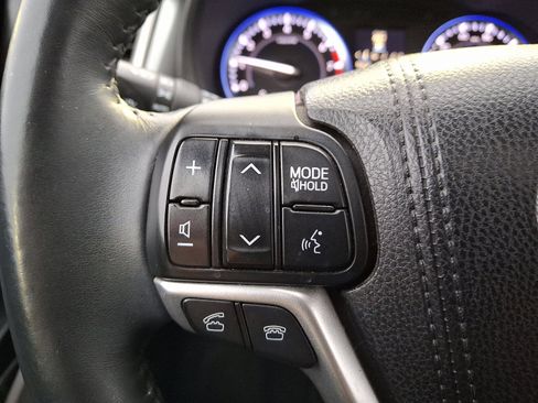 Used 2016 Toyota Highlander XLE image 21