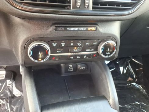 Used 2024 Ford Escape ST-Line image 15