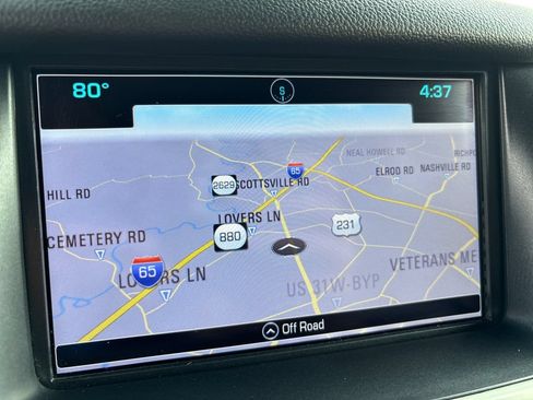 Used 2017 GMC Yukon SLT w/ Premium Edition AWD/4WD image 29
